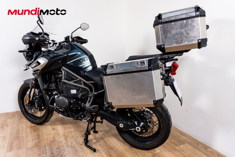 Motorbike image 7