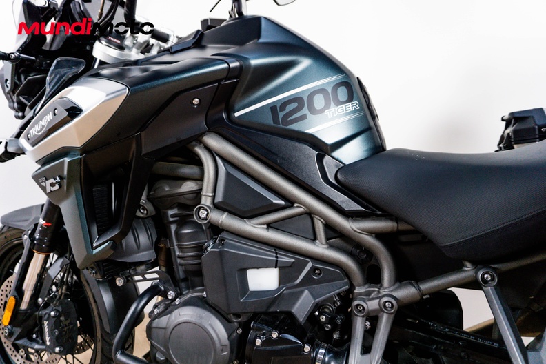Motorbike image 8