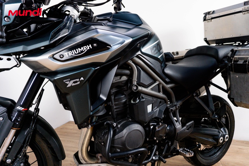 Motorbike image 9