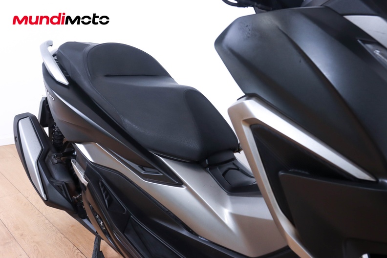 Motorbike image 12