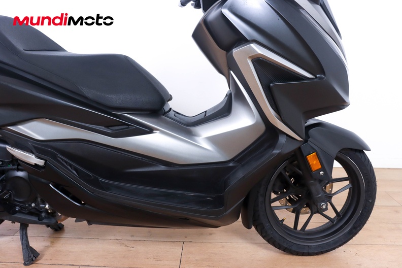Motorbike image 13