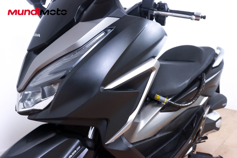Motorbike image 8