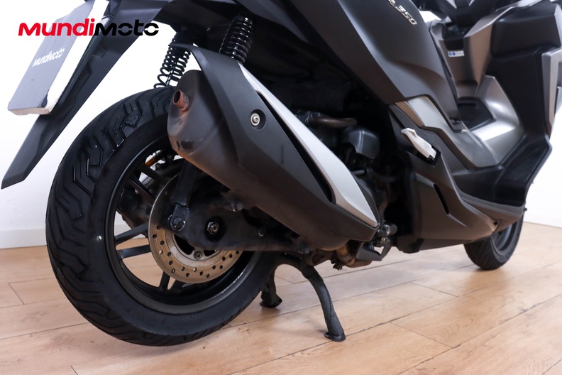 Motorbike image 3