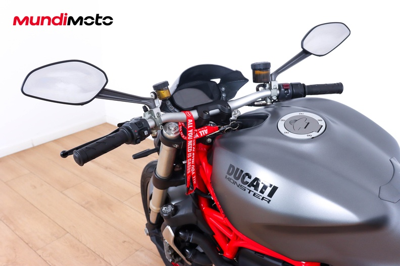 Motorbike image 10