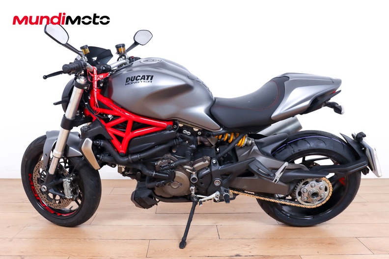 Motorbike image 5