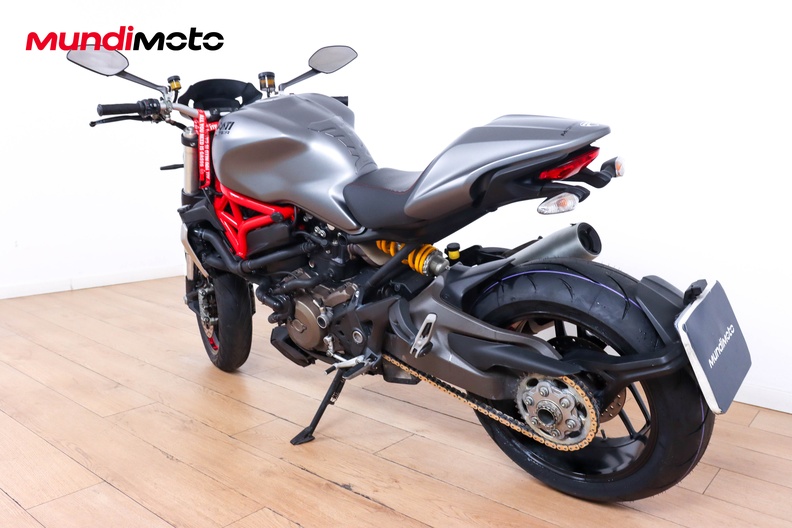 Motorbike image 6
