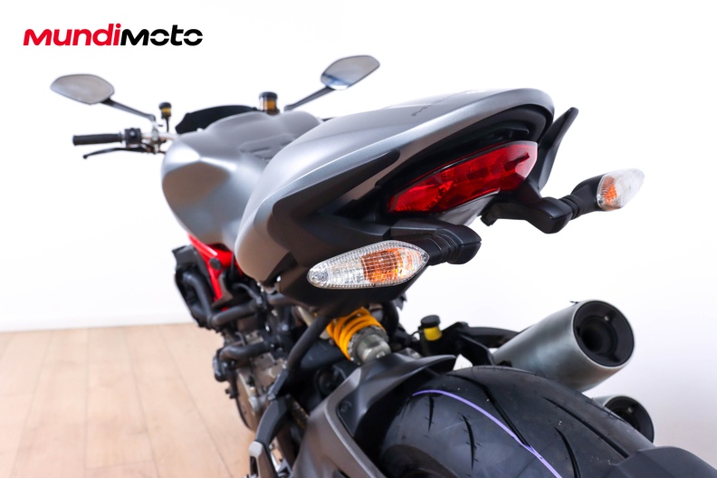 Motorbike image 9