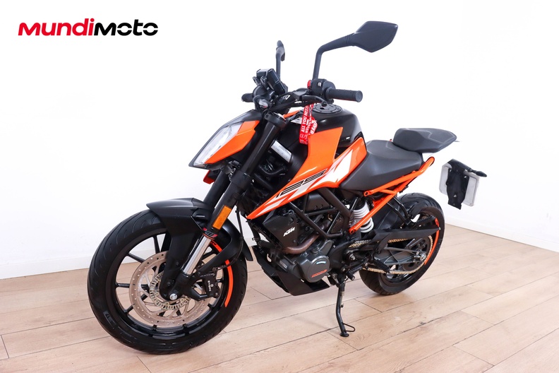 Motorbike image 7