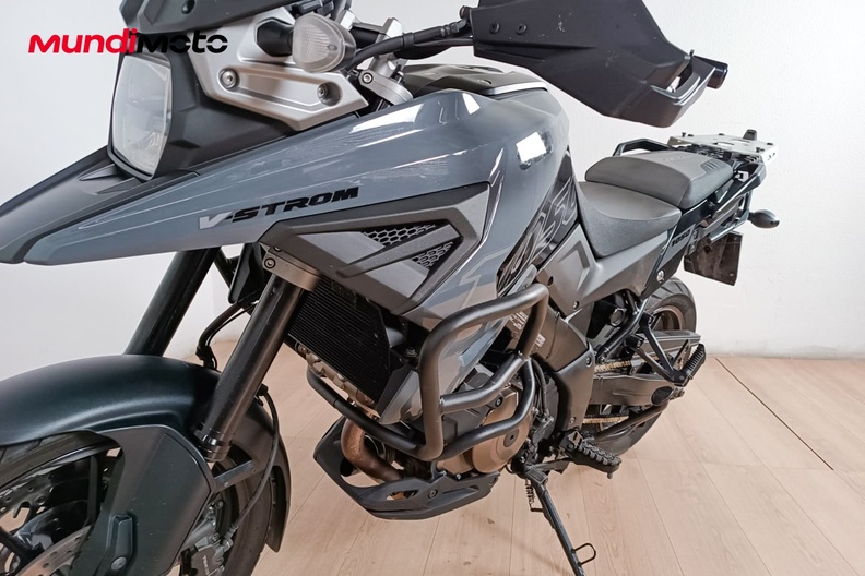 Motorbike image 9
