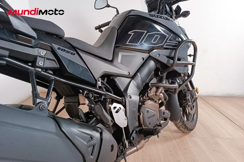 Motorbike image 3