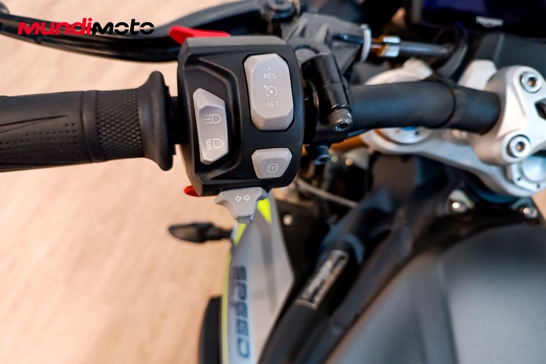 Motorbike image 13