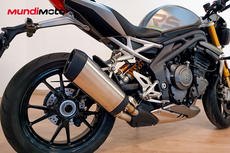 Motorbike image 3