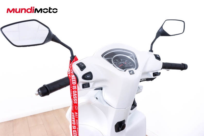 Motorbike image 10