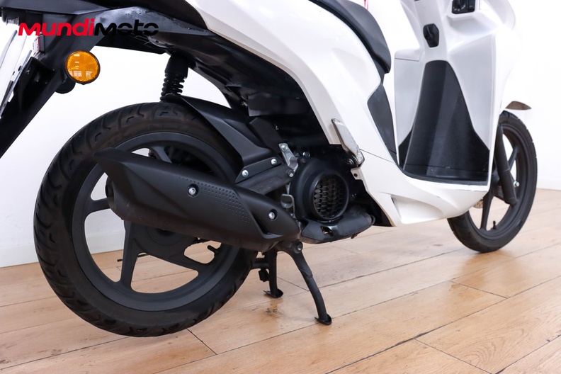Motorbike image 3