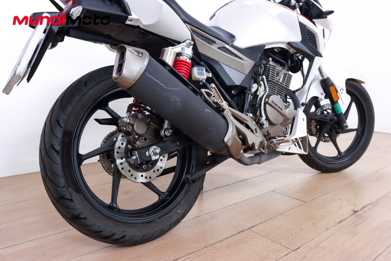 Motorbike image 3