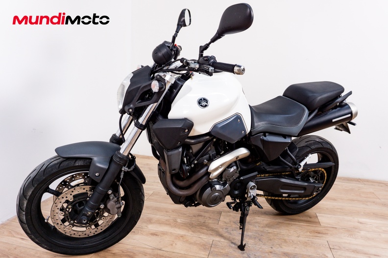 Motorbike image 6