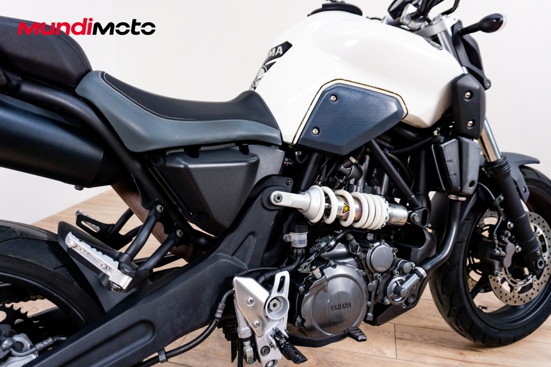 Motorbike image 8