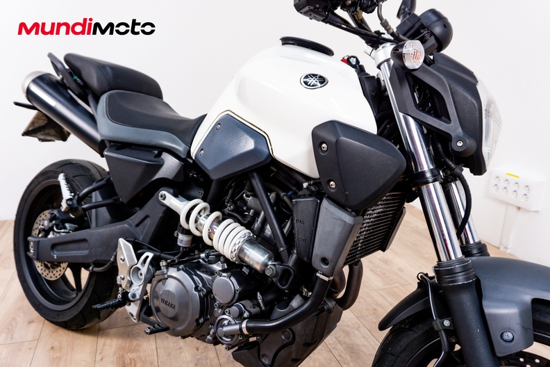 Motorbike image 9