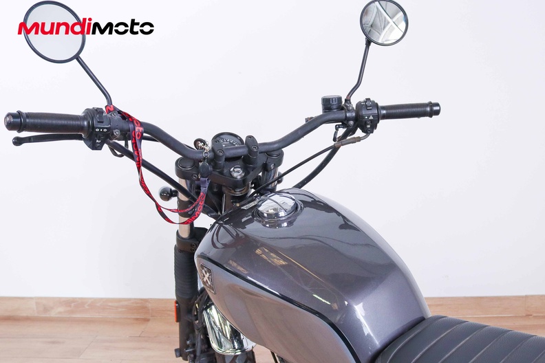 Motorbike image 10