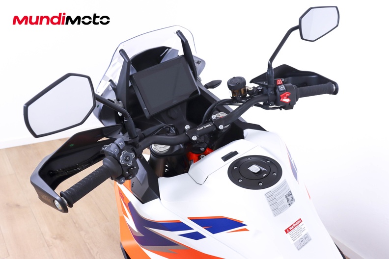 Motorbike image 10