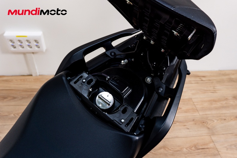 Motorbike image 13
