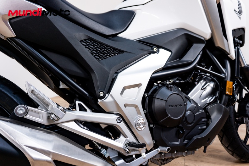 Motorbike image 3