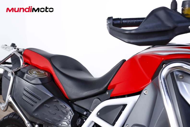 Motorbike image 12