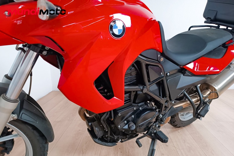 Motorbike image 9