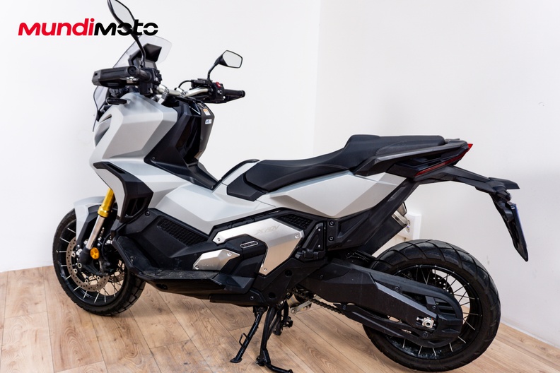 Motorbike image 7