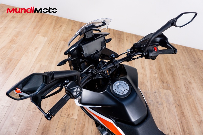 Motorbike image 10