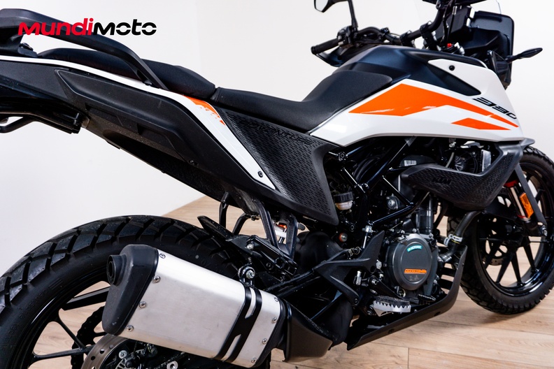 Motorbike image 3