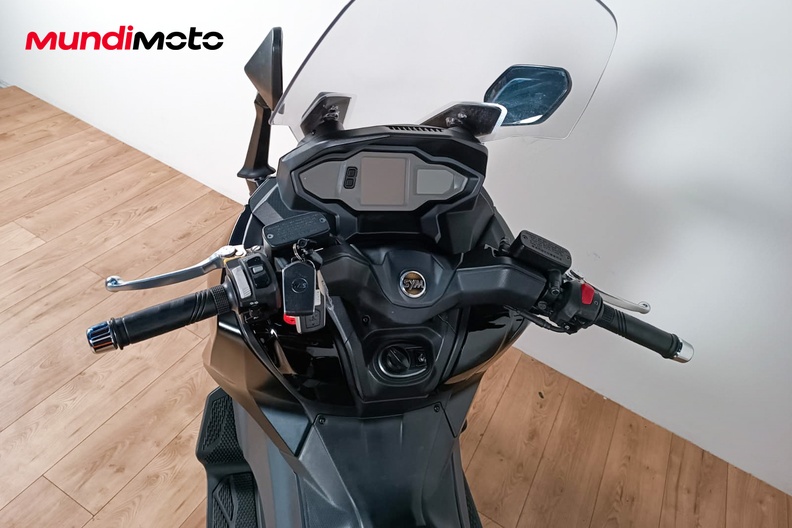 Motorbike image 10