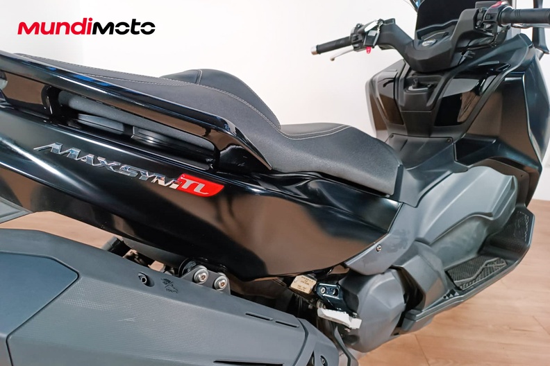 Motorbike image 3