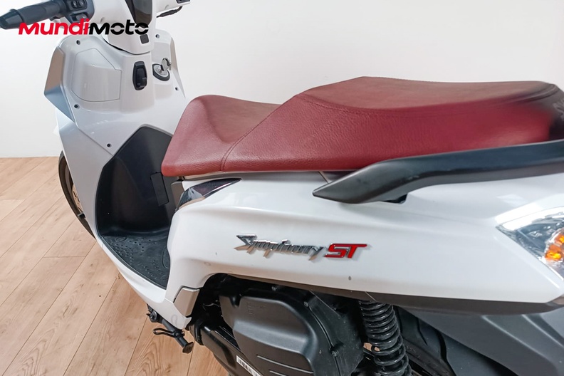 Motorbike image 8