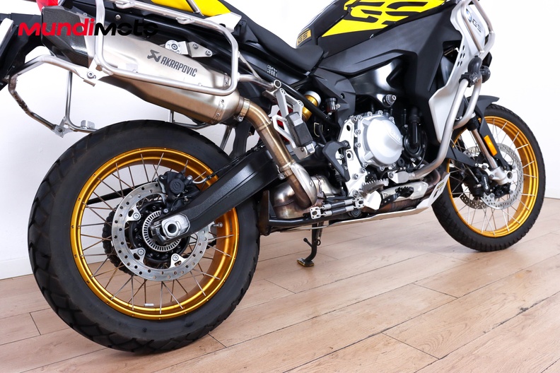 Motorbike image 3