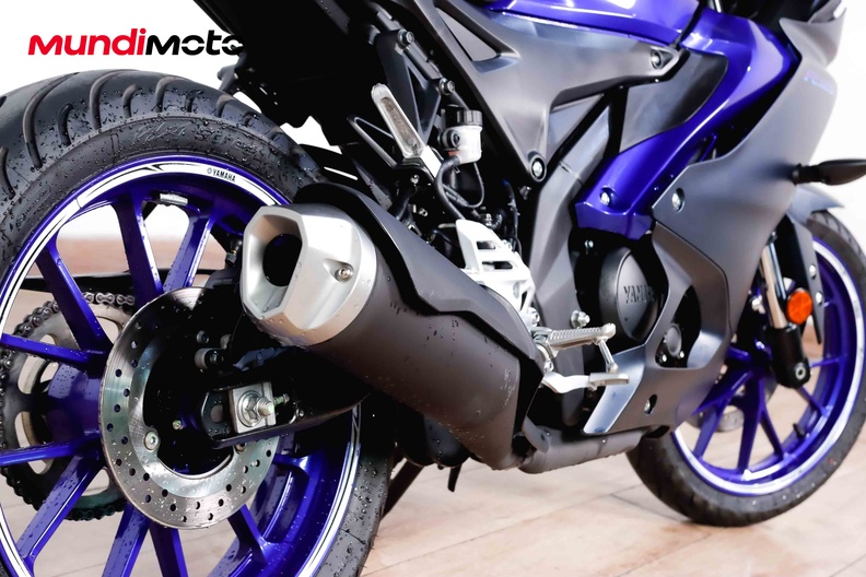 Motorbike image 3