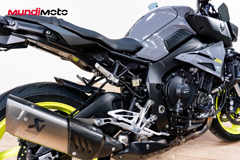 Motorbike image 3