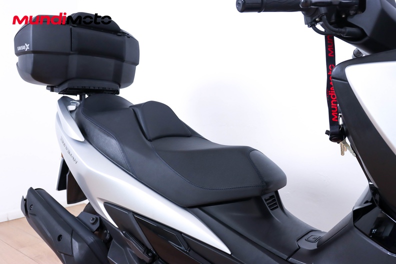 Motorbike image 13