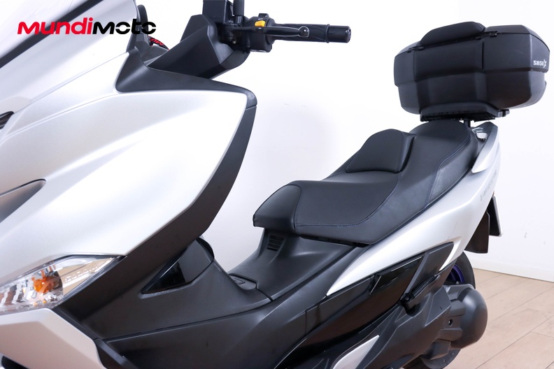 Motorbike image 8