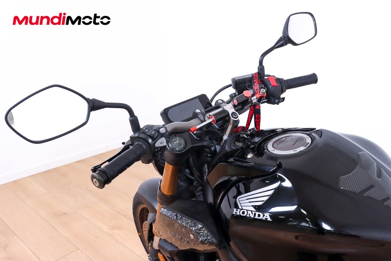 Motorbike image 10