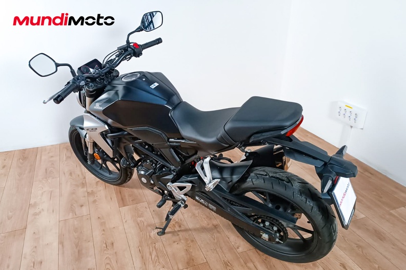 Motorbike image 7