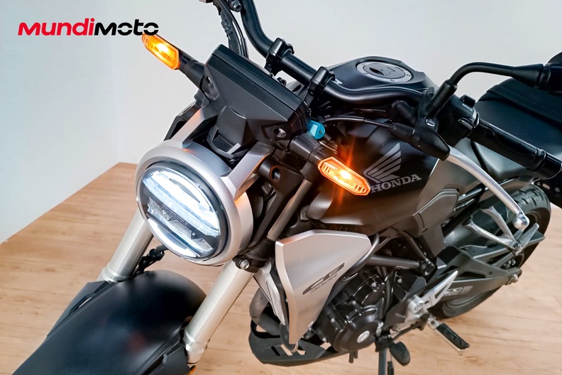 Motorbike image 9
