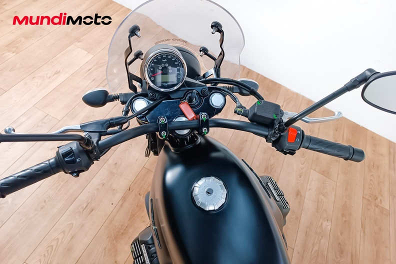 Motorbike image 10