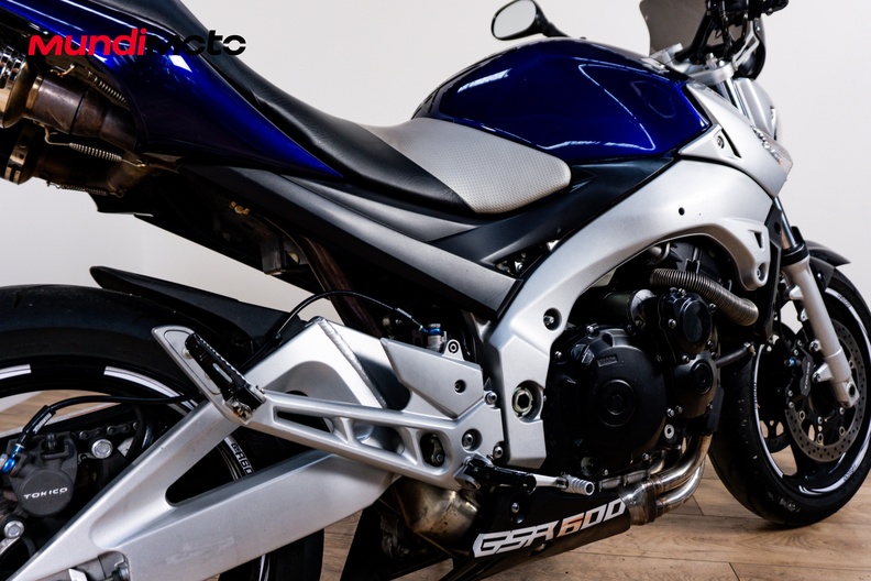 Motorbike image 3