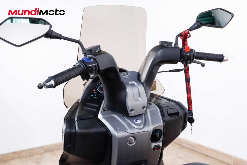 Motorbike image 10