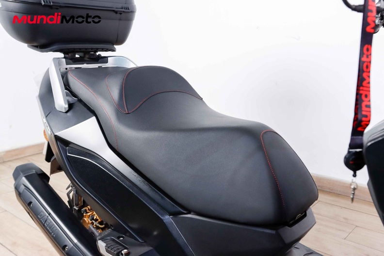 Motorbike image 13