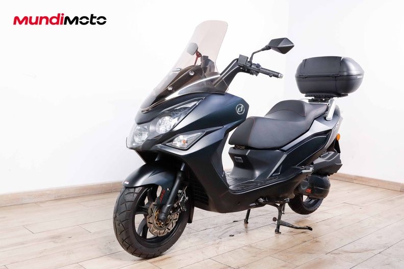 Motorbike image 6