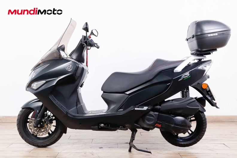 Motorbike image 5