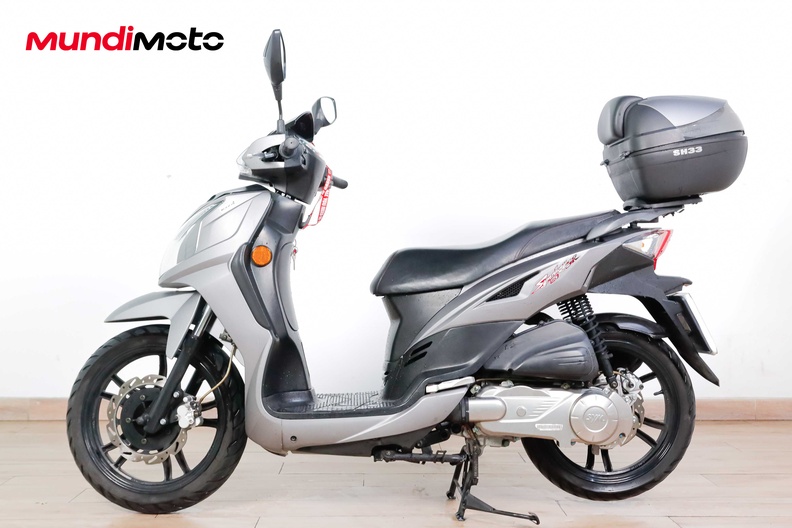 Motorbike image 5