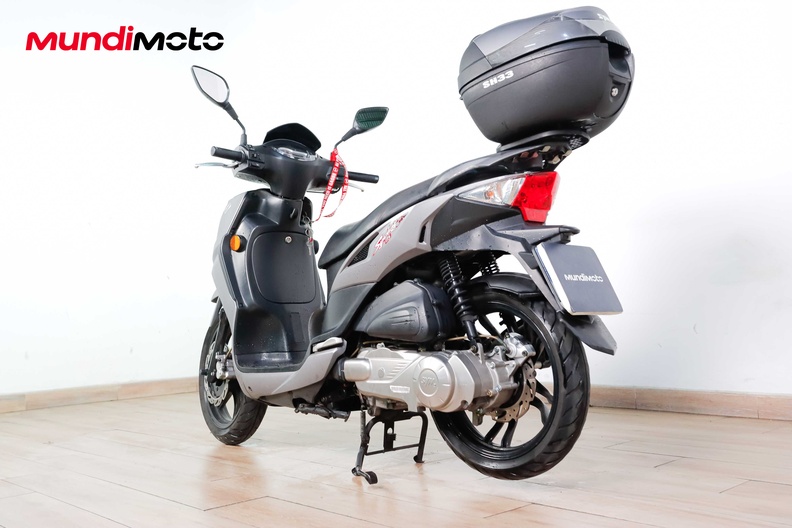 Motorbike image 6